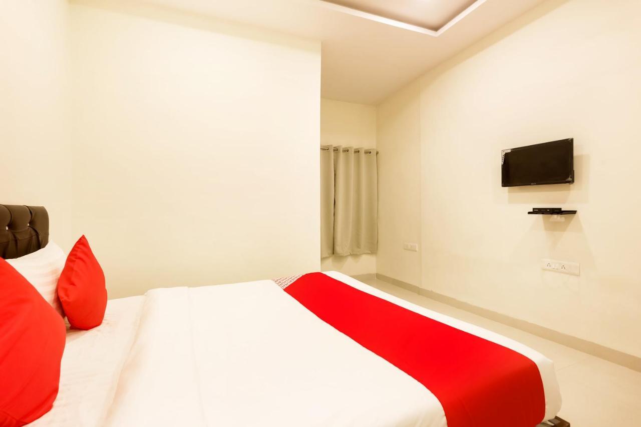 Oyo Flagship 30861 Hotel Velocity Vijay Nagar Indore Exteriör bild